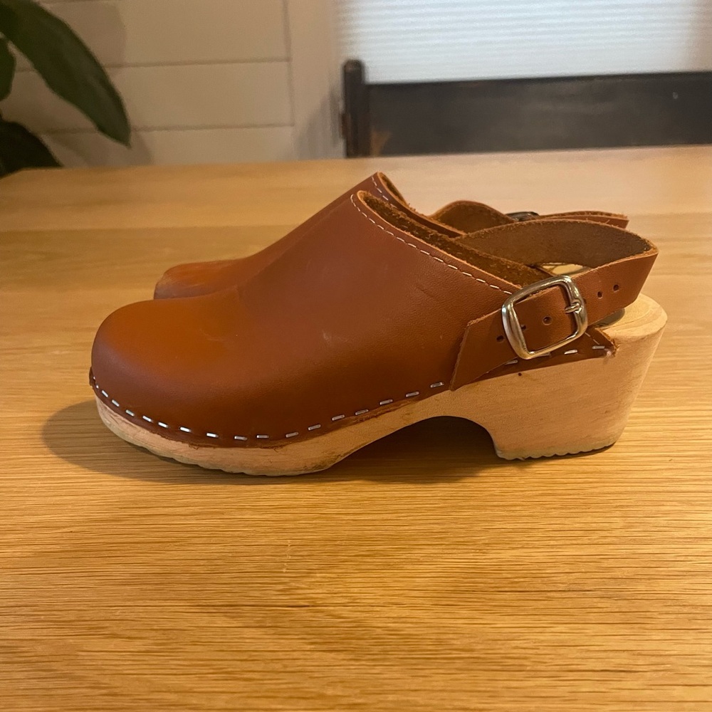 Lottas Leather Cloggs